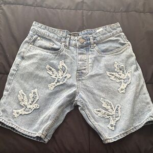 Boohoo Mens Blue Denim Shorts with White Leaf Patches